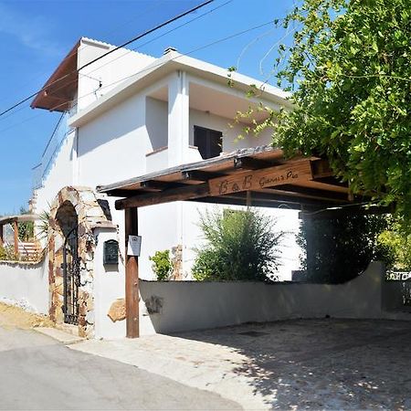 B&B Gianni E Pia Luogosanto Exterior photo