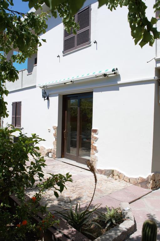 B&B Gianni E Pia Luogosanto Exterior photo