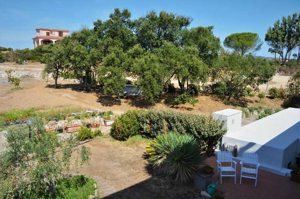 B&B Gianni E Pia Luogosanto Exterior photo