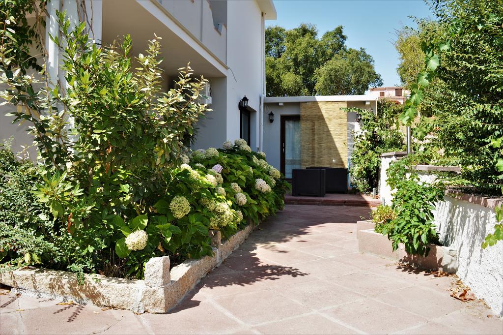 B&B Gianni E Pia Luogosanto Exterior photo